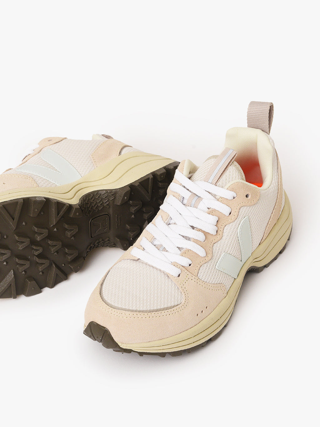 VT0102958xGRAVELMENTHOL-alt5