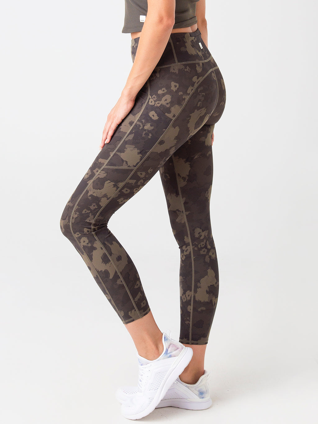 VW429xOREGANOCAMOFLOWER-alt2