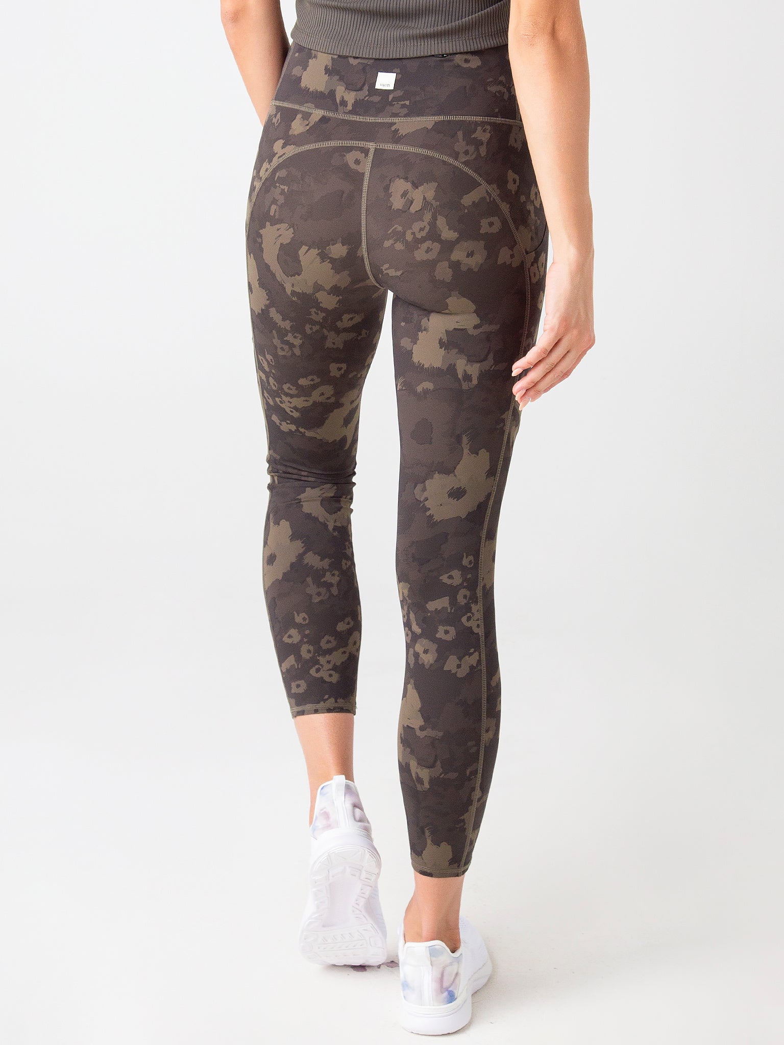 VW429xOREGANOCAMOFLOWER-alt3