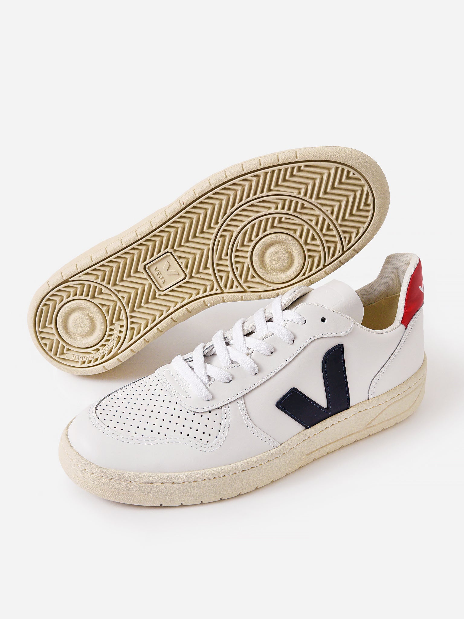 Veja Men's V-10 - Saint Bernard