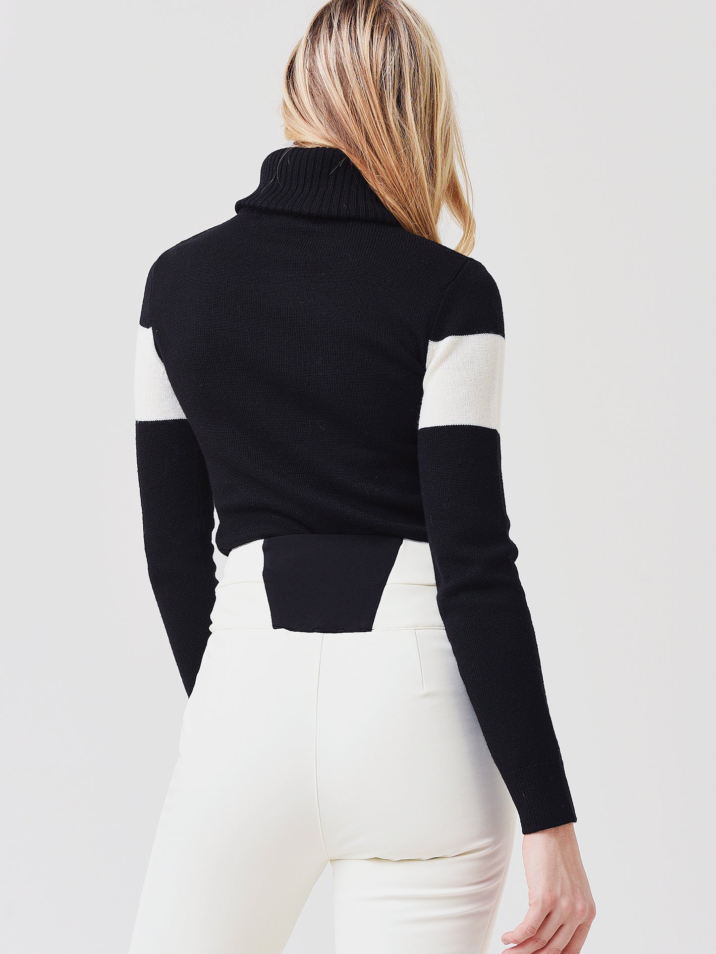 W30001361xBLACK-alt1