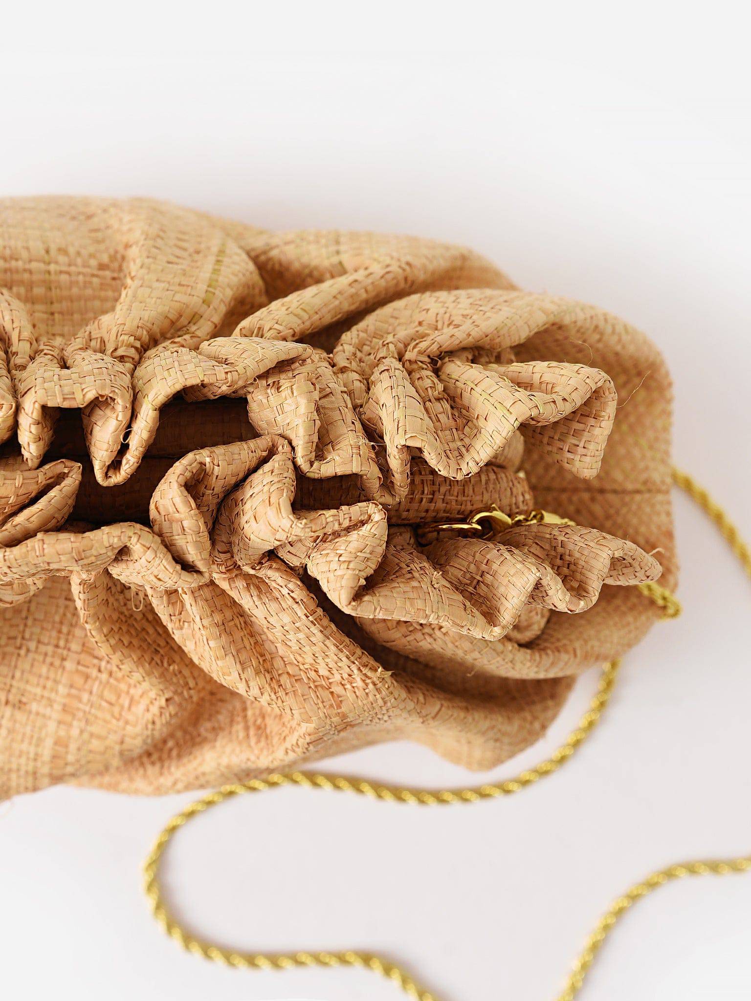 WILLAxNATURALRAFFIA-alt1