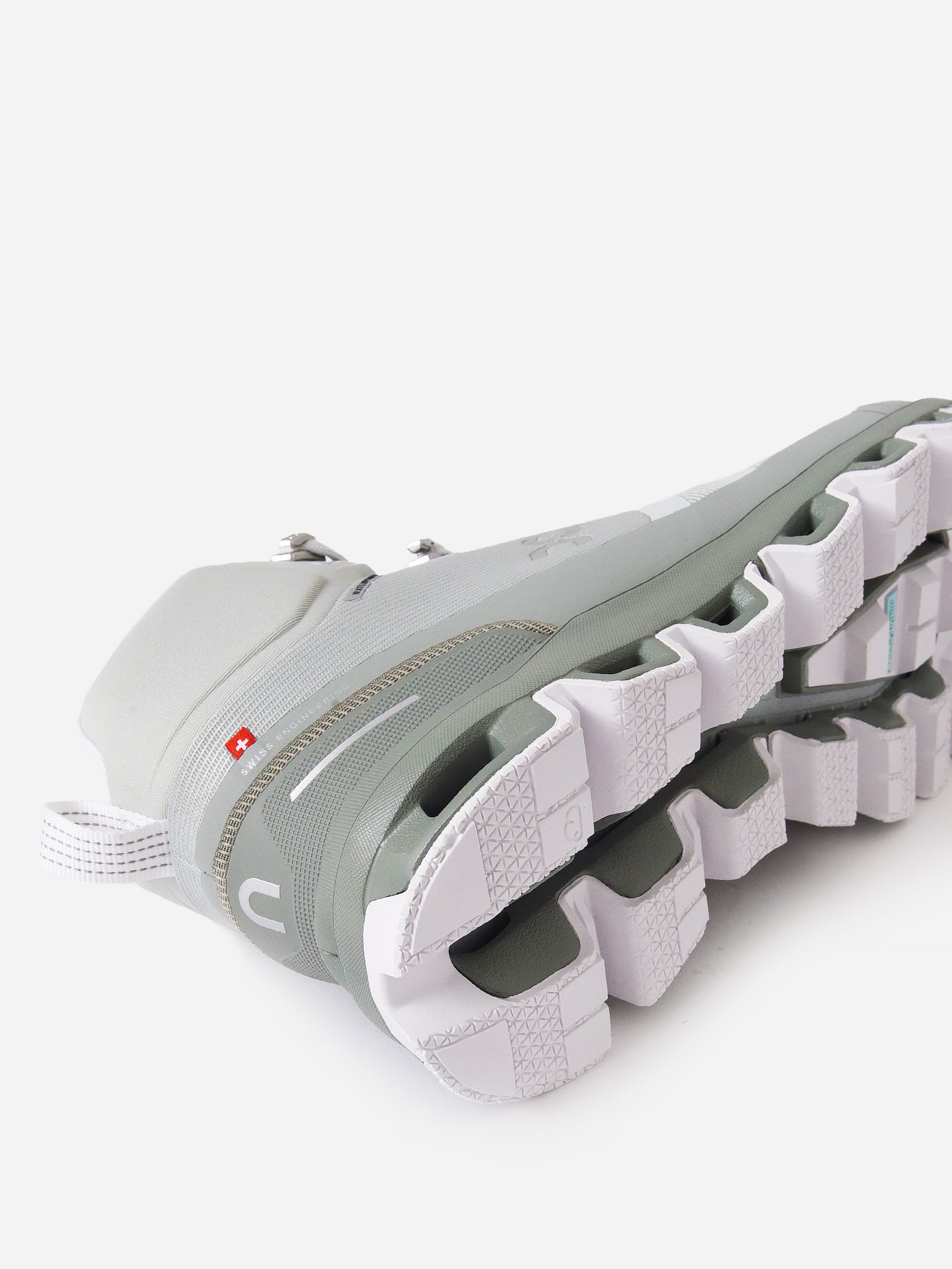 WOMENSCLOUDROCKWATERPROOFxMINERALKELP-alt3