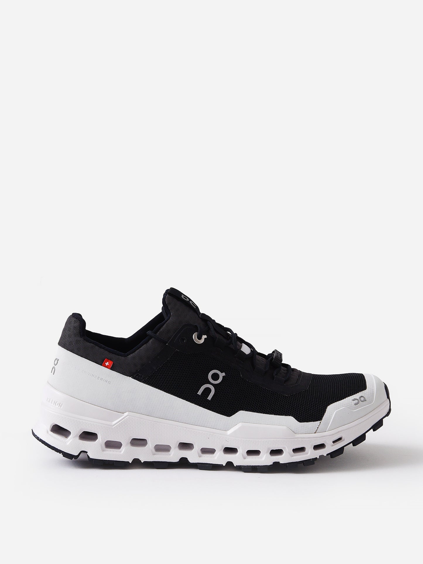 WOMENS CLOUDULTRAxBLACKWHITE-alt2