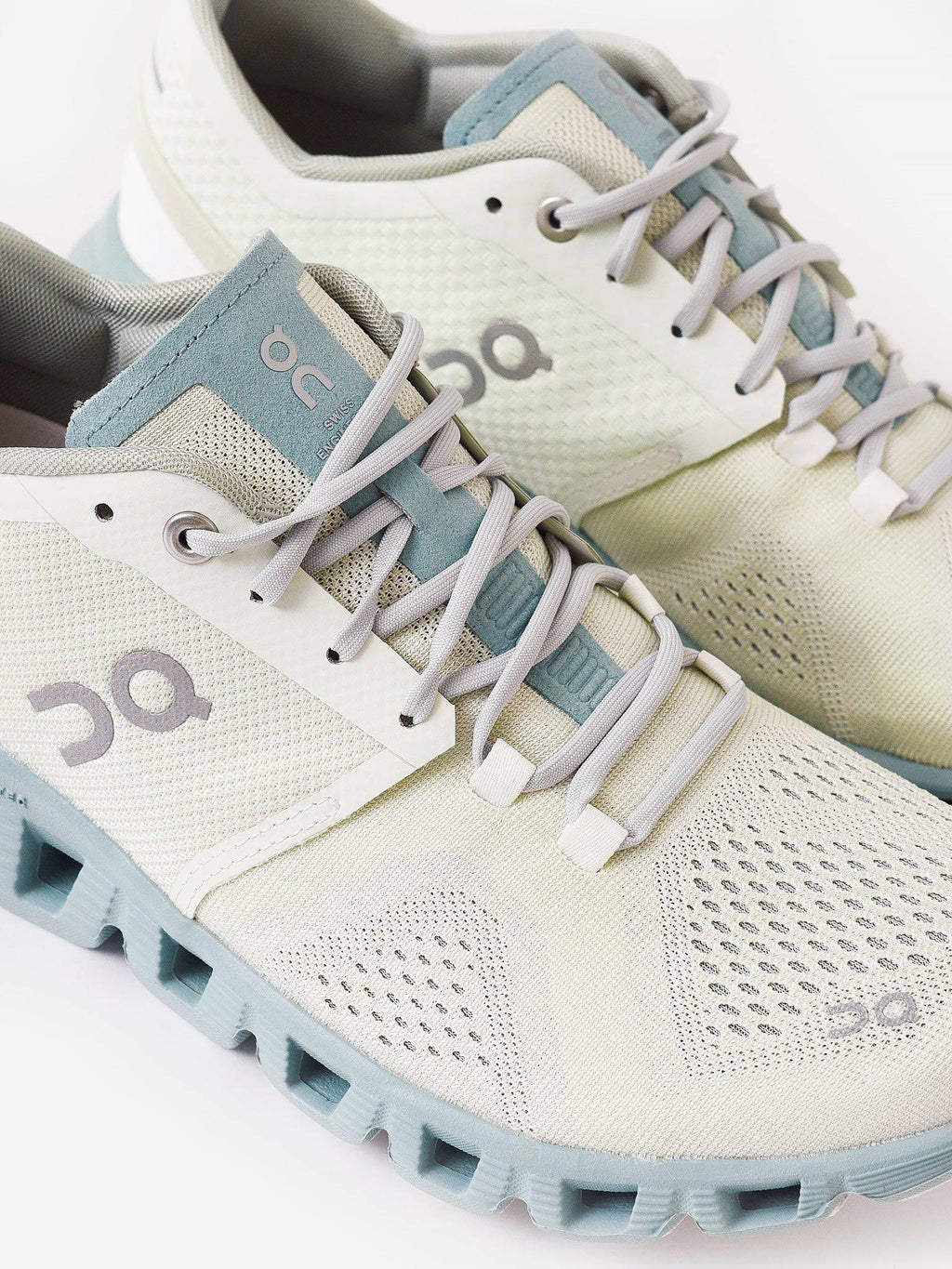 WOMENS CLOUD X 2xALOESURF-alt4