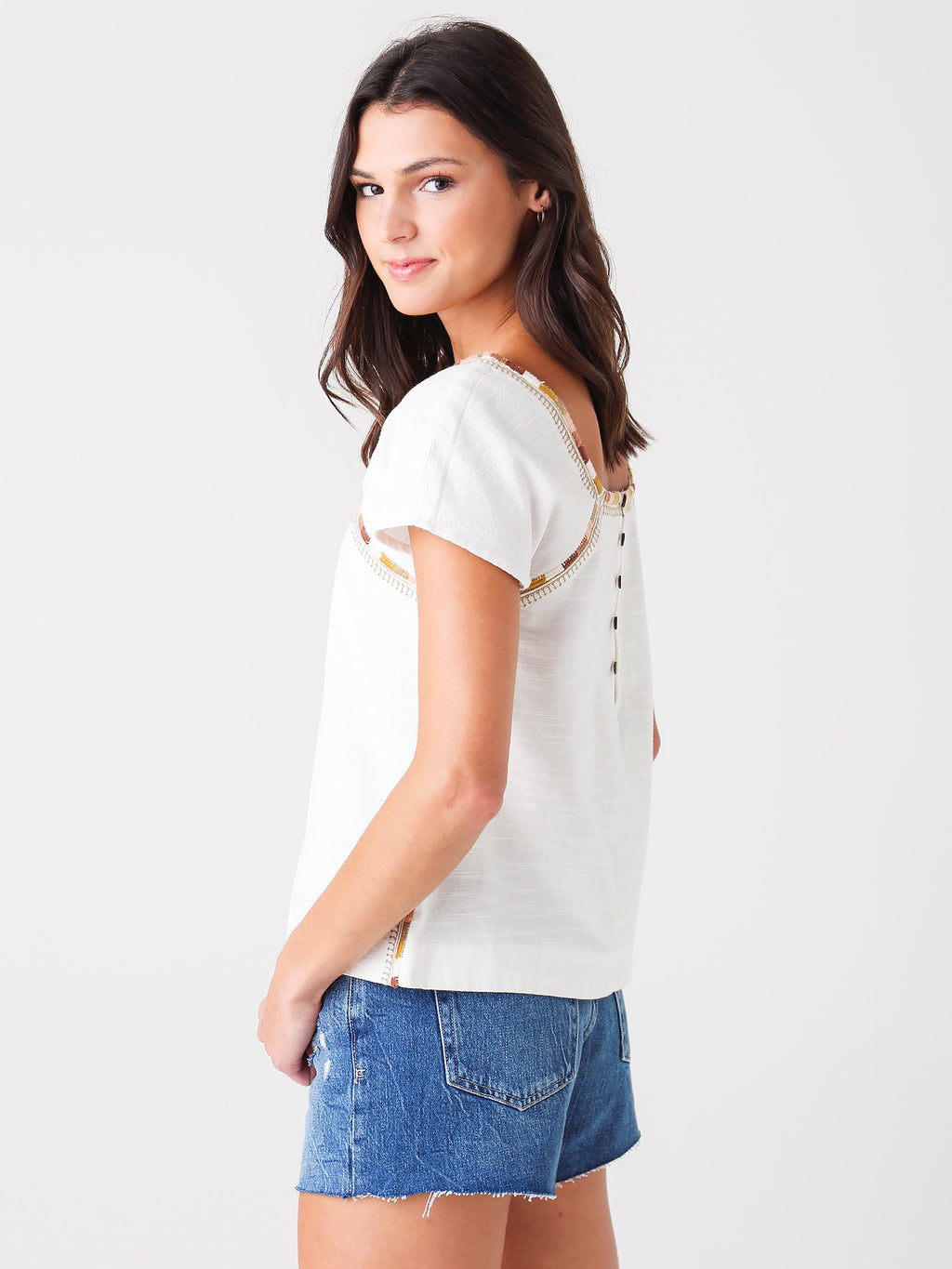 WTU2102xWHITE-alt2