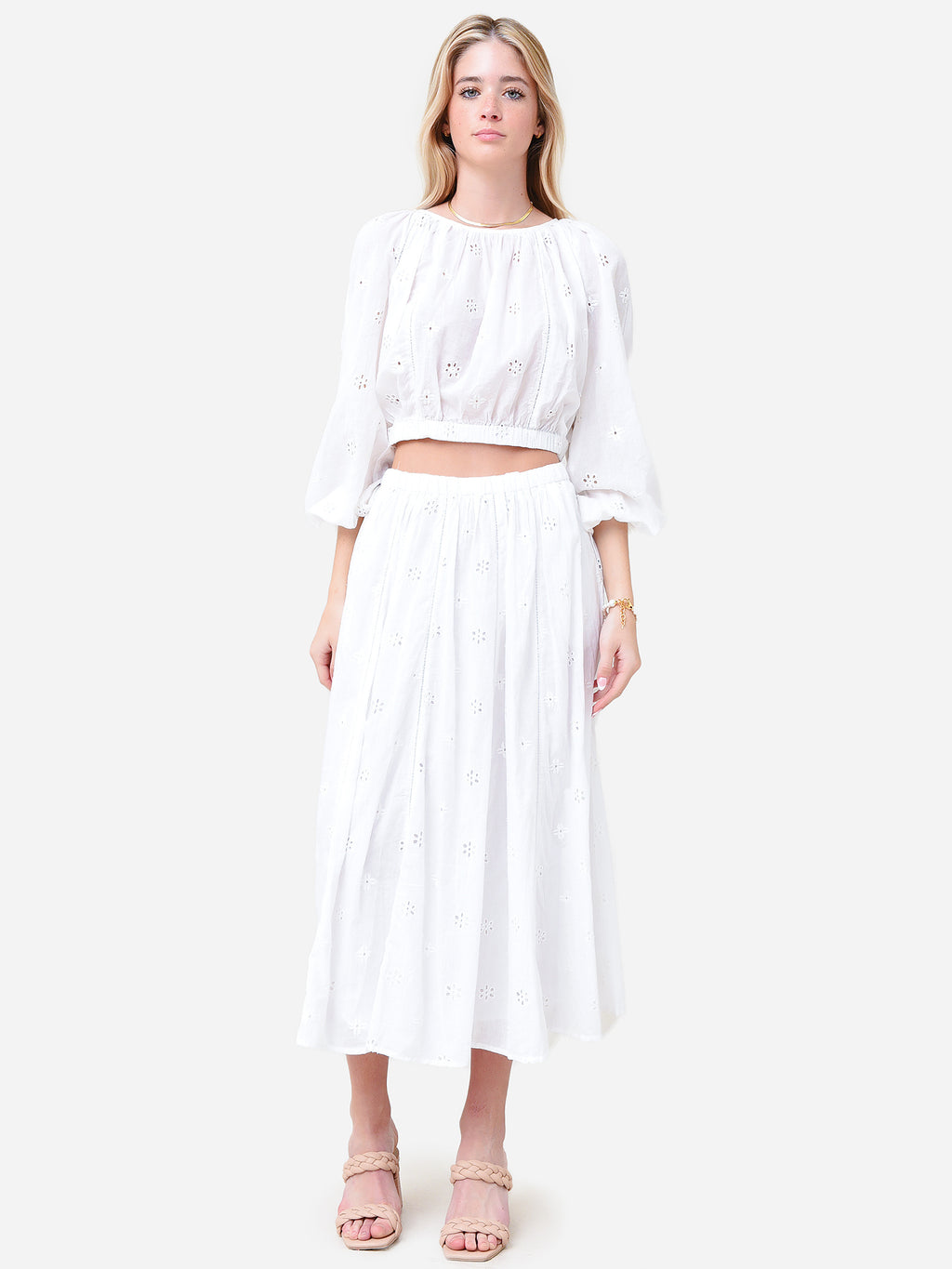 WYNNE05xWHITE-alt2