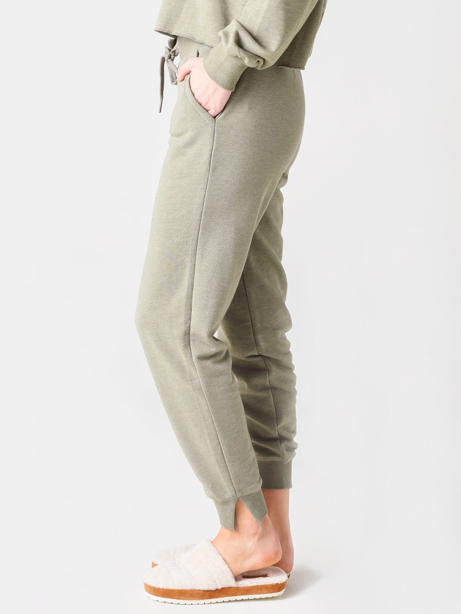 ZP211290xMEADOWGREEN-alt2