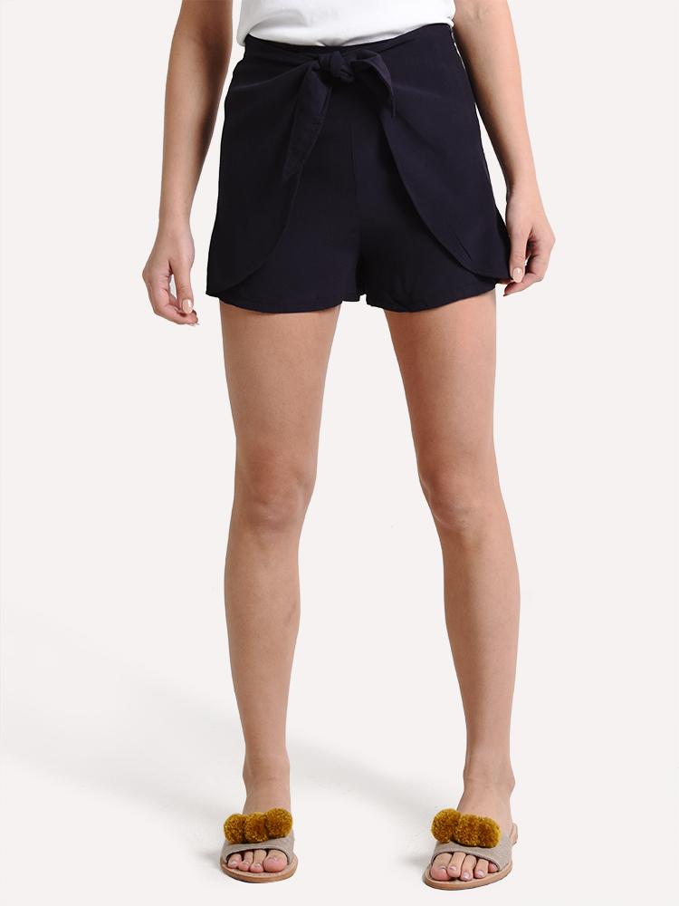 Cupcakes And Cashmere Raven Shorts - Saint Bernard