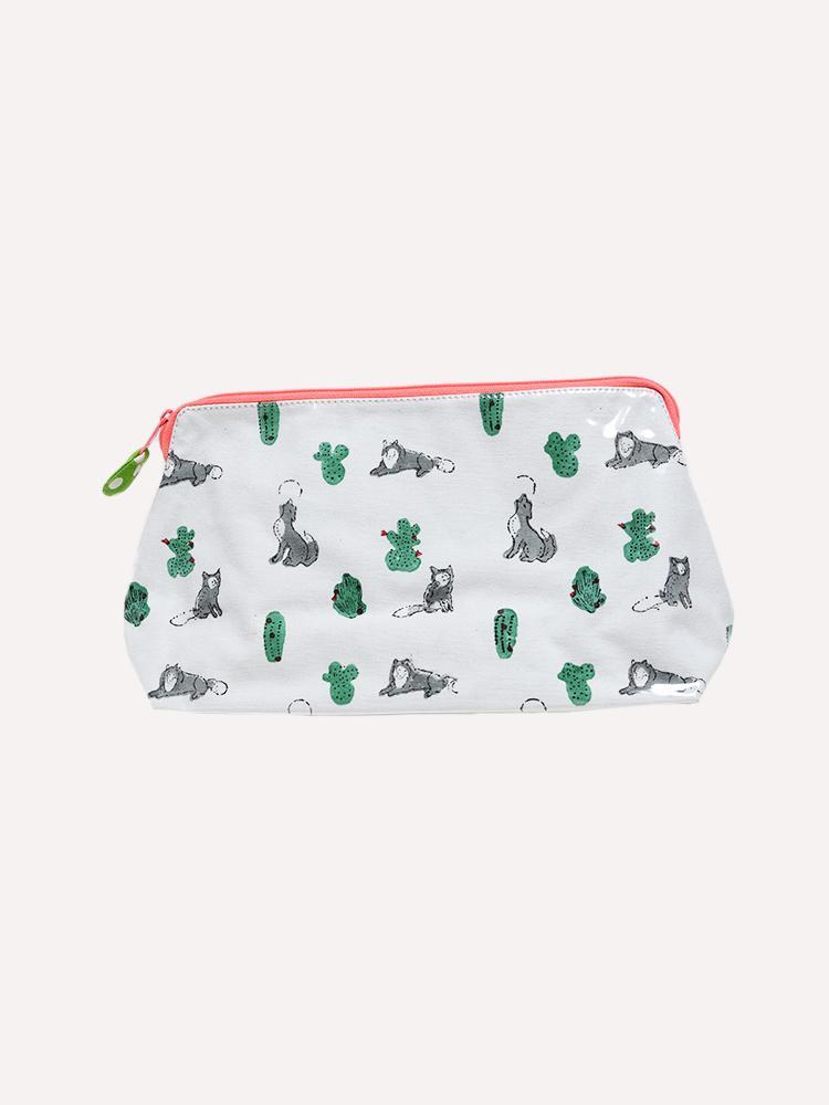 Roller Rabbit Awoo Make Up Bag - Saint Bernard