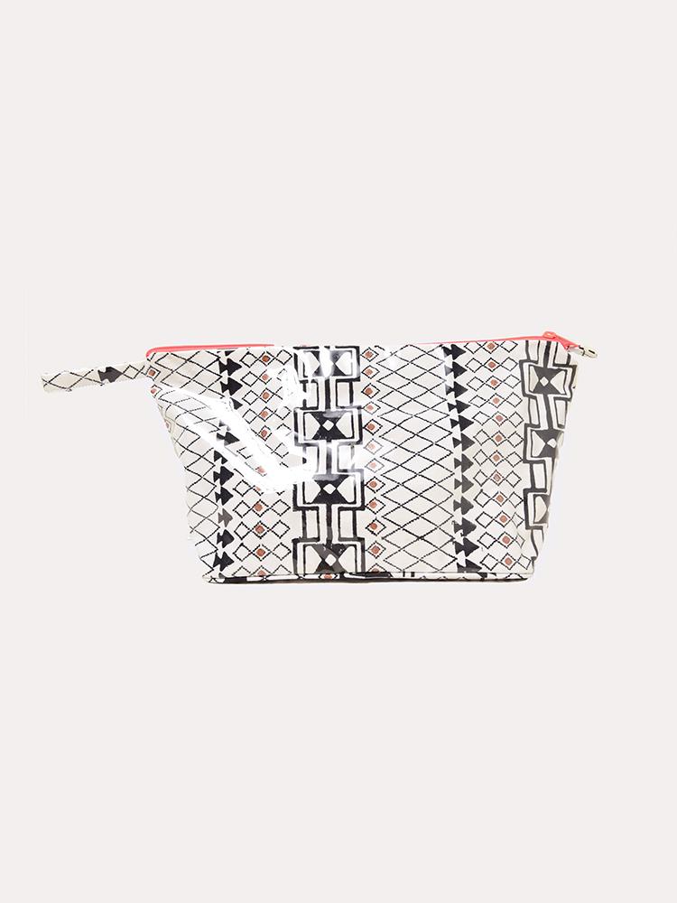 Roller Rabbit Geddis Border Toiletry Case - Saint Bernard