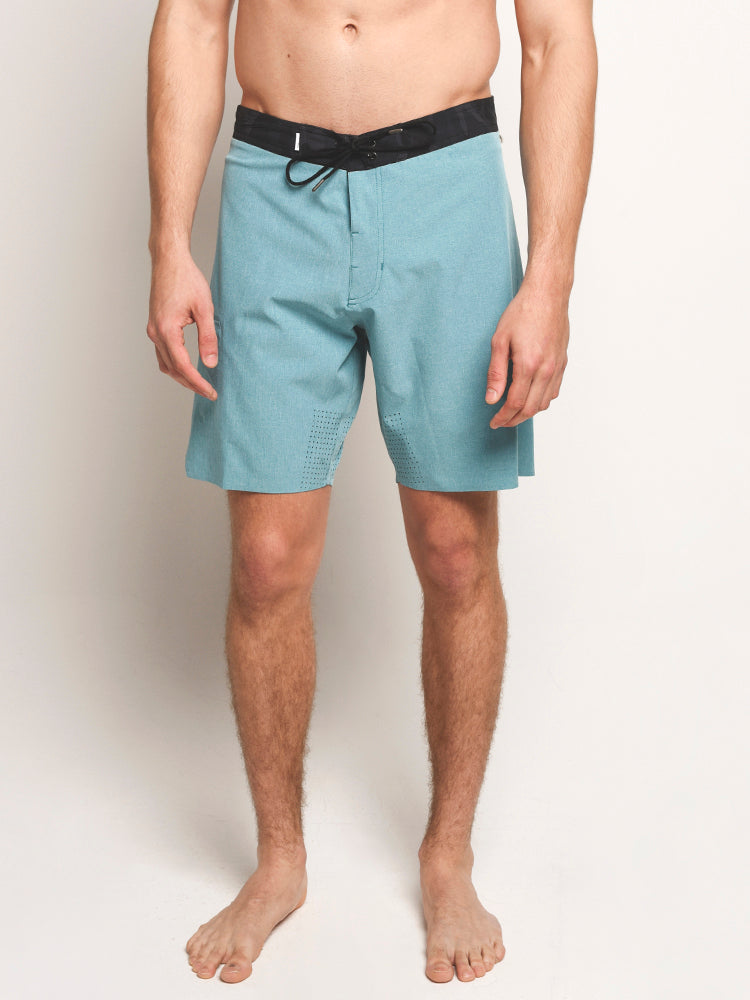 Vuori Sonic Seamless Boardshort - Saint Bernard